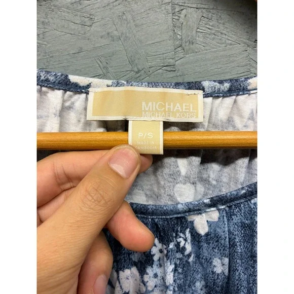 Michael Michael Kors Floral Print Top Women's‎ P/S Blue White 3/4 Sleeve - Picture 4 of 9